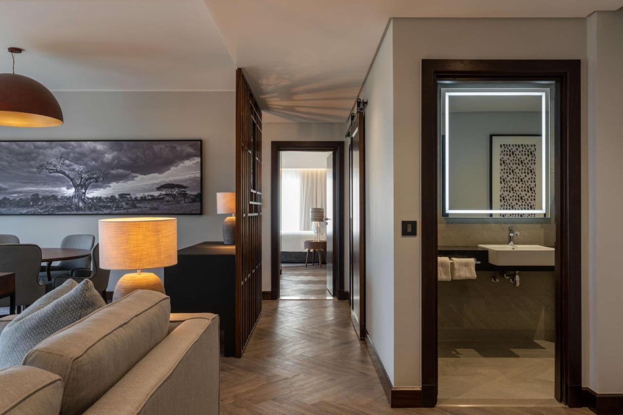 Radisson Blu Mosi-Oa-Tunya Livingstone Resort מראה חיצוני תמונה