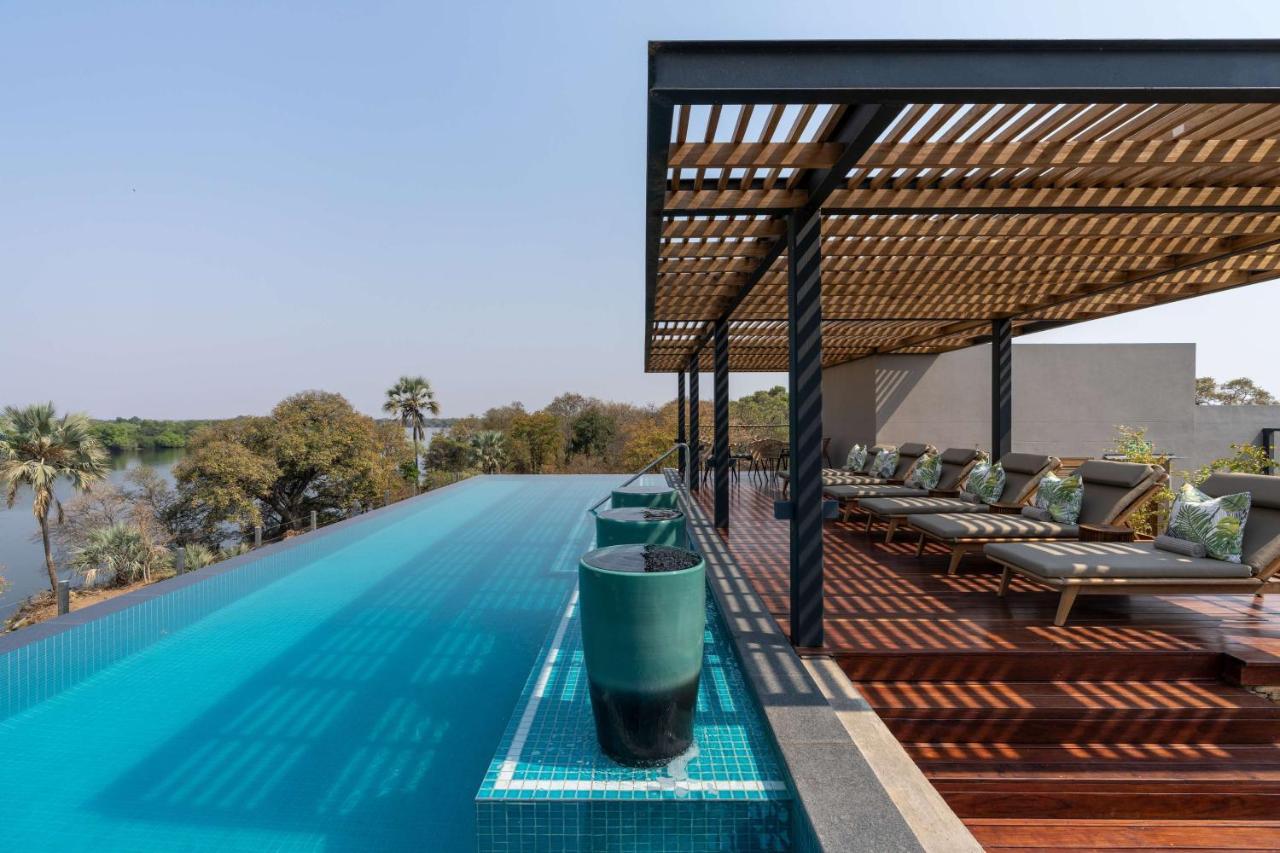 Radisson Blu Mosi-Oa-Tunya Livingstone Resort מראה חיצוני תמונה