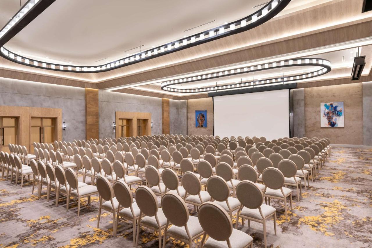Radisson Blu Mosi-Oa-Tunya Livingstone Resort מראה חיצוני תמונה