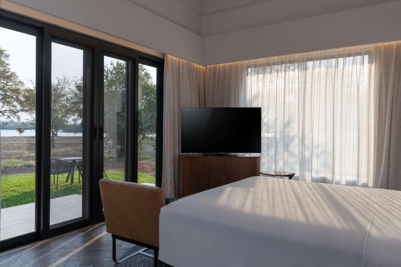Radisson Blu Mosi-Oa-Tunya Livingstone Resort מראה חיצוני תמונה