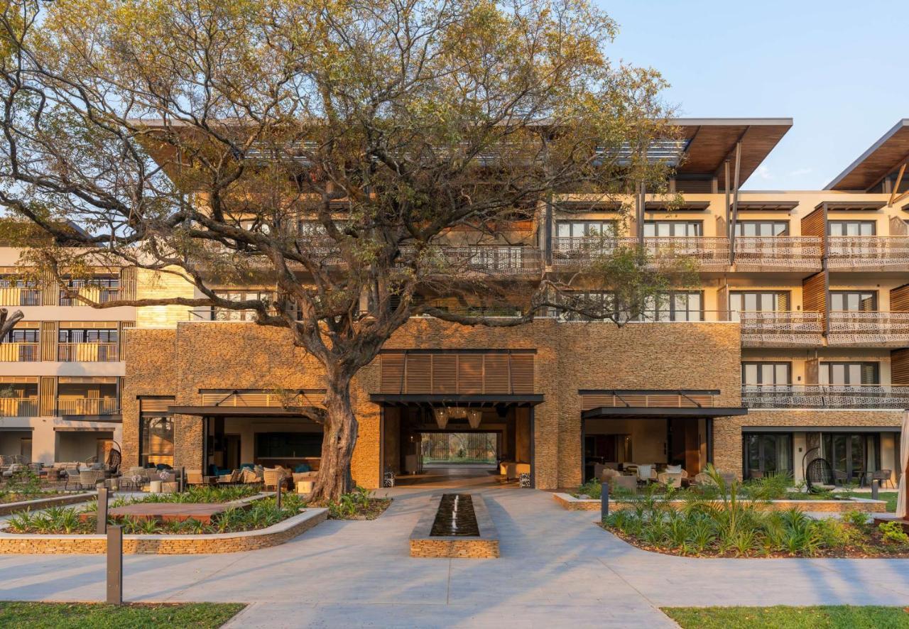 Radisson Blu Mosi-Oa-Tunya Livingstone Resort מראה חיצוני תמונה