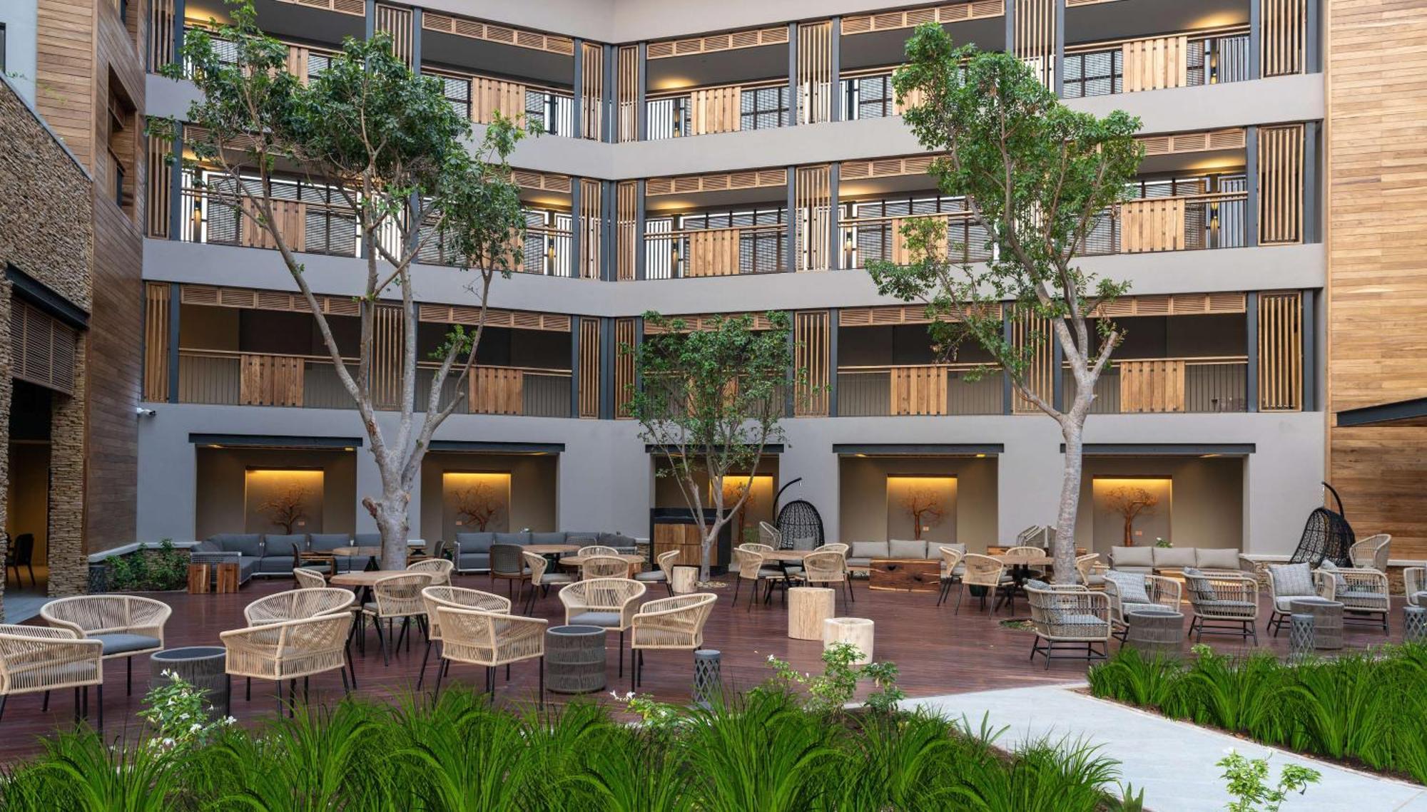 Radisson Blu Mosi-Oa-Tunya Livingstone Resort מראה חיצוני תמונה