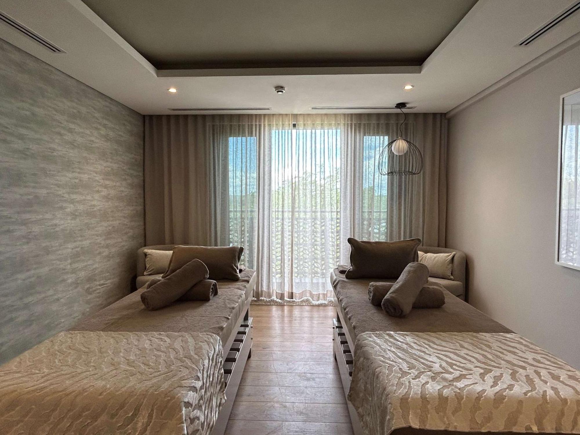 Radisson Blu Mosi-Oa-Tunya Livingstone Resort מראה חיצוני תמונה